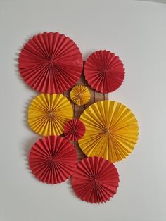 Trang trí nhà cho năm mới đẹp,  dễ làm từ giấy màu. Cny Decoration Ideas Classroom, Chinese Wall Decoration, Lunar New Year Diy Decoration, Chinese New Year Wall Decoration, Diy Cny Decoration, Chinese New Year Decorations Ideas Diy, Vietnam Decoration, Cny Decoration Ideas