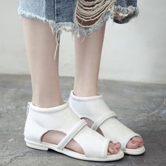 Gender: Women Item Type: Shoes Upper Material: Leather Toe Type: Fish Toe Heel Type: Flat Heel Height: Flat Heel ( 1-3 cm) Theme: Summer Occasion: Daily,Casual,Holiday Style: Casual Size Chart: size length cm inch 34 22.00 8.66'' 35 22.50 8.86'' 36 23.00 9.06'' 37 23.50 9.25'' 38 24.00 9.45'' 39 24.50 9.65'' 40 25.00 9.84'' Champagne Necklace, Flat Leather Sandals, Tube Top Dress, Luxury Necklace, Leather Sandals Flat, Holiday Style, Clothes Women, White Necklace, Casual Flats