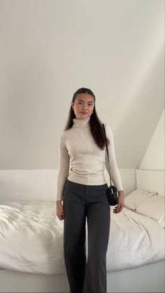 Outfits For Warm Weather, Cold Aesthetic, 6th Form Outfits, Cute Professional Outfits, Business Professional Outfits, The Upper East Side, Professional Outfits Women, Business Outfits Women