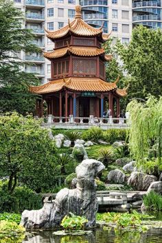 The Chinese friendship gardens are an oasis of calm in the middle of Sydney city, Australia. Tea Pavilion, Sydney Map, Australia Places To Visit, Diving Australia, Scuba Diving Australia, Australia Culture, Australian Beaches, Visit Melbourne, Australia Backpacking