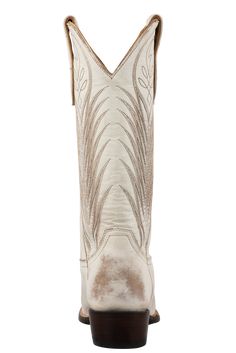 Old Gringo Women's Emmers Vintage White Cowgirl Boots | Pinto Ranch Long Flowing Dresses, White Cowgirl Boots, Boots 2020, Leather Cowgirl Boots, Feminine Chic, Handmade Boot, Country Girl Style, Western Cowboy Boots, Distressed Leather