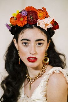 Frida Kahlo inspired wedding on the Amalfi Coast | 100 Layer Cake | Bloglovin’ Frida Kahlo Inspired Wedding, Frida Kahlo Wedding, Mexican Hairstyles, Wedding Hairstyles And Makeup, Woman With Flowers, Amalfi Coast Wedding, Flowers Fashion, Mexican Fashion, Flowers In Her Hair