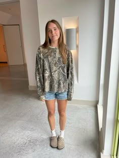 Styled camo shirt, utah girl style, birkenstocks Fall Simple Outfits Casual, Camo Workout Outfit, How To Style Birkenstock, Hunter Camo Outfits, Fall Camo Outfits, Camo Shirt Fit, Camo Shirts Outfits, Heydude Shoes Outfits, Outfit Ideas Birkenstock