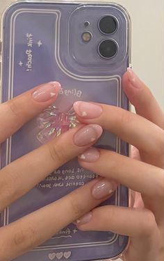 Bridal Nail Designs, Feminine Nails, Bridal Nail, Light Feminine, Minimal Nails Art, Makeup Outfit, Hello Nails, Subtle Nails, Simple Gel Nails