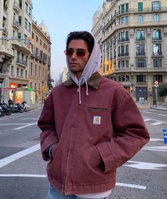 80s Fall Fashion Men, Colourful Mens Fashion, Indie Aesthetic Outfits Men, 90s Mens Style, Carhartt Street Style, Guys With Good Style, Men’s Fashion, Carhartt Fashion