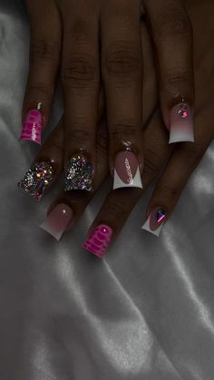 Extra Birthday Nails Short, Short Duckies Nails, Braider Nails Set, Birthday Duck Nails, Bad And Boujee Nails Short, Baddie Short Nails, Short Duck Nails Acrylic, Junk Nails Short, Short Junk Nails