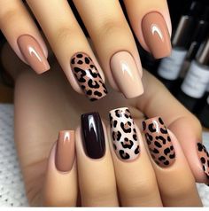 Leopard Nail Designs, Cheetah Nail Designs, Cheetah Print Nails, Cheetah Nails, Fall Gel Nails, Leopard Print Nails, Leopard Nails, Fancy Nails