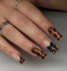 Autumn Square Nails, November Nails Square, November Autumn, Tapered Square Nails, November Nails, Diy Acrylic Nails, Nails Design With Rhinestones, Nail Design Inspiration, Nails Square