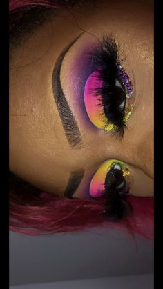 Pink And Yellow Makeup Looks Black Women, Orange Eyeshadow Looks Black Women, Neon Eyeshadow Looks Black Women, Pink And Purple Makeup Looks Black Women, Dark Skin Makeup Tutorial, Face Beat Makeup, Glitter Makeup Looks, Pink And Purple Drag Makeup