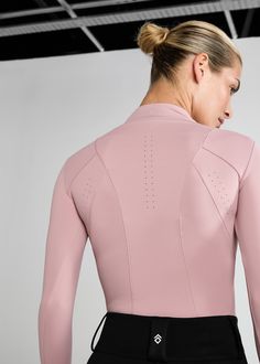 Activewear Details, Laser Cut Fabric, Pink Core, Active Design, Activewear Trends, Sports Fabric, Practice Wear, Sports Wear Women, Show Jackets