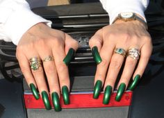 Emerald green nails Nails Multicolor, Emerald Green Nails, Long Red Nails, Long Fingernails, Gothic Nails, Glam Nails, Red Lip, Pretty Acrylic Nails