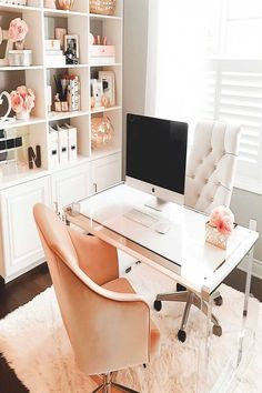 A modern home office with pink and white decor, featuring a computer on a glass desk. Look Office, Design Guide, Office Dresses