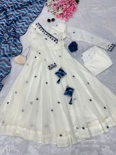 35+ '90s Fashion Trends That We Never Thought Would Be Fashionable Again, But They Are Ready To Wear Gown, Leheriya Dupatta, Lengha Saree, Indian Anarkali Dresses, Gown Kurti, White Anarkali