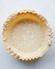 the pie crust is labeled with instructions for how to make it