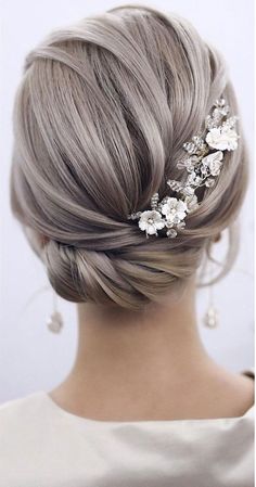 When it comes to wedding. You’ve imagined perfection for these since you were a little girl, haven’t you? But how do you get it?... Romantic Wedding Hairstyles, Wedding Hairstyles Bridesmaid, Wedding Hair Up, Hairstyles Homecoming, Short Homecoming Hair, Hair Homecoming, Homecoming Hair Down, Homecoming Hair