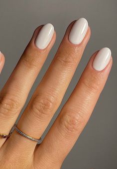 Summer Solid Nail Colors, Nail Inspo Round, Extra Short Almond Nails, White Nail Ideas, Kylie Nails, Aesthetic Nyc, Nail Stuff