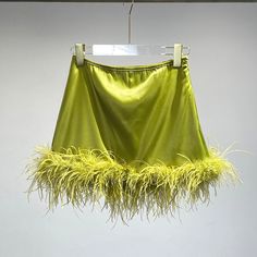 Lasaky - Fashionable Feather Patchwork High-Waisted Mini Skirt Lime Green Skirt, Kpop Dress, Yoga Skirt, Pleated Denim Skirt, Green Feather, Feather Skirt, Fashion Chingu, White Pleated Skirt, Embellished Skirt