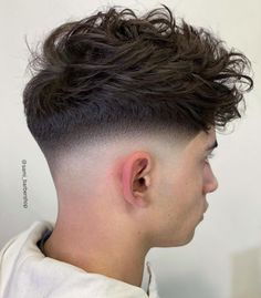 Low Taper Fade Haircut, Mid Fade Haircut, Fade Haircut Styles, Haircut Selfie, Haircut Names For Men, Photo Hijab, Mens Hairstyles Fade