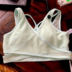 Brand New Nike Dri Fit Indy Bra Size Small Nike Yoga Top With Built-in Bra, Nike Tops With Built-in Bra For Yoga, Support Logo, Nike Runners, Nike High, Gray Sports Bra, Nike Flyknit, Nike Sports Bra, Racerback Sports Bra