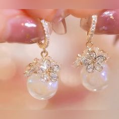 Nwt- Iridescent Pearl Dangle Earrings Set In Gold Overlay Diamond Zircon Set Into Golden Flowers Elegante Y Chic, Mermaid Earrings, Celtic Knots, Wedding Party Jewelry, Tassel Drop Earrings, Luxury Flowers, Pearl Earrings Dangle, Girls Earrings, Circle Earrings