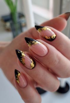 Black Acrylic Nail Designs, Unghie Sfumate, Graduation Nails, Black Acrylic Nails, Pumpkin Nails, Gold Nail, Her Nails, Dope Nail Designs