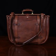 Carry your laptop, tablet, gear and more in this WWII inspired, American made leather briefcase. Leather Book Bag, Bag For Laptop, Laptop Briefcase, Leather Books, Vintage Bag, Leather Briefcase, Leather Messenger Bag, Book Bag, Leather Messenger