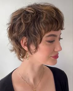 Haircut Tutorials, Feminine Short Hair, Pixie Mullet, Short Wavy Haircuts, Curly Pixie Hairstyles, Shaggy Short Hair, Really Short Hair, Edgy Short Hair