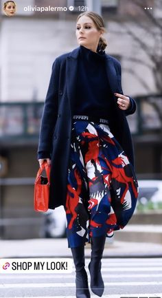 Olivia Palermo Style Winter, Orthodox Fashion, Olivia Palermo Street Style, Pattern Outfits, Milan Street Style