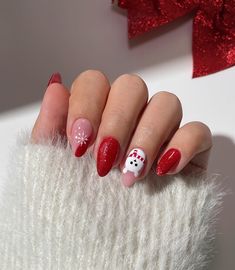 cute nails to start December ♥️🧣🐻‍❄️ swipe left for turorial👀 *all products linked in my storefront❄️ rings @monicavinader 💫 • • • • • #nailart #nails #nailinspiration #cutenails #winternails #christmasnails #pinterestnails #rednails Christmas Lights Nail Art, Holly Berry Nails, Simple December Nails, Simple Christmas Nail Ideas, Christmas Lights Nails, Simple Christmas Nail, Cute Simple Nails, Winter Nail Art, Winter Nail