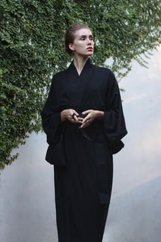 Rayon black kimono dress. Check our store on etsy to buy this kimono. Or join our instagram @i.am.in.pure Kimono Suit Woman, Japanese Dress Outfit, Kimono Inspired Outfit, Black Kimono Traditional, Black Kimono Outfit, How To Style A Kimono, Black Kimono Dress, Kimono Woman, Japanese Kimono Dress