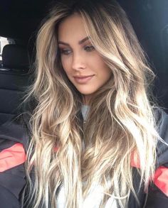 Sunny Blonde, Wild Hair, Hair Color Highlights, Artistic Hair, Popular Hairstyles, Hair Color Trends, Blonde Hair Color, Balayage Hair