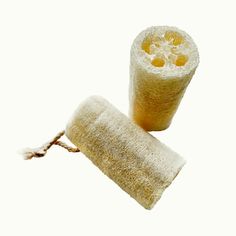 Made from 100% organic vegetable fiber, a natural sponge is a perfect alternative to plastics. Loofah fiber becomes spongy when soaked in water, and it is a gentle exfoliator for the skin. Use Loofah like any sponge, and it is completely compostable at the end of its useful life. It is also excellent for dishwashing. T Vegan Alcohol, Natural Sea Sponge, Natural Disinfectant, Natural Loofah, Natural Sponge, Sea Sponge, Loofah Sponge, Bergamot Oil, Bath Sponge