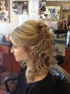 Wedding Hair Older Bride Over 50, Mob Updos, Mother Hairstyles, Mother Of The Bride Hair Short, Hair Side View, Brazil Hair