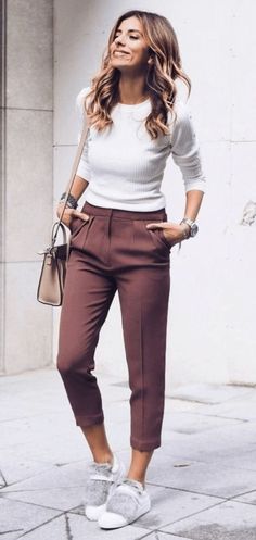 Women Business Casual Attire - Understand It Once For All Photoshoot Elegant, Cold Clothes, Outfits For Short Women, Ținute Business Casual, 여름 스타일, Moda Chic, Womens Business Casual, Fall Outfits For Work, Ținută Casual