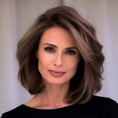 30 Flattering Medium-Length Hairstyles for Women in Their 60s Medium Hair Styles For Women, Haircut Style, Haircuts For Medium Hair, Hair Today, Great Hair