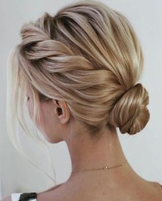 Prom Hair Medium, Prom Hairstyles For Short Hair, Fishtail Braid, Bohemian Hairstyles, Bun Hairstyle, Peinados Fáciles Para Cabello Corto, Short Hairstyles For Thick Hair, Low Bun, Chic Hairstyles