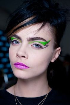 colorful Catwalk Makeup, Makeup Rose, Rock Makeup, Eyelash Makeup, 80s Makeup, Punk Makeup, Smink Inspiration, Runway Makeup, Natural Makeup Tutorial