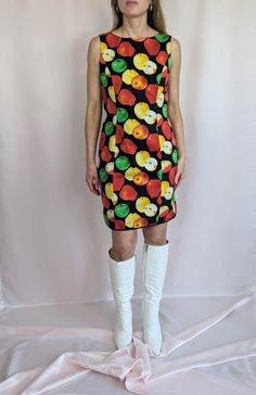 "True vintage 1990s Escada fruit dress. Made of 100% cotton, lined, sleeveless, with the cutest apple and pear print. This one will get you looks. Item is in great vintage condition, the only obvious usage marks (repair marks to be precise) are to be seen on the lining. Not visible while wearing, not affecting comfort in any way.  Model is size UK 8/ EU 36/ S, cup A and 5'7. Best fit S and M. No stretch to the fabric  pit to pit 17\"  shoulder to bottom hem 35\"  hips 19\"  waist 15\"  measured Fruit Clothes Aesthetic, Fruit Inspired Outfit, Fruit Photoshoot, Casual Church Outfits Summer, Summer Nyc Outfits, Summer Bar Outfits, Bestie Hangout, Dinner Outfits Summer, Fruit Print Dress