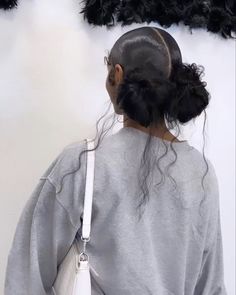 Layed Edges, Low Space Buns, Sleek Ponytail Hairstyles, Quick Natural Hair Styles, Space Buns, Quick Weave Hairstyles, Natural Curls Hairstyles, Dope Hairstyles, Hair Ponytail Styles