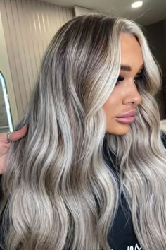 Icy Silver Balayage, Grey Hair Blended With Blonde, Touch Up Dark Roots Blonde Hair, Ash Blonde Highlights For Greying Hair, High Contrast Platinum Blonde, Bleach Out With Shadow Root, Trendy Hair Blonde, Brunette Hair With Highlights 2023, Blonde Hair On Dark Brown Hair