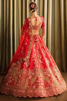 Buy Red Raw Silk Embroidered Sequin Mor Scallop Zardozi Bridal Lehenga Set For Women by Pallavi Poddar Online at Aza Fashions. Red Semi-stitched Kundan Gown, Red Gown With Dori Work For Traditional Ceremonies, Red Kundan Anarkali Set For Wedding, Red Kundan Wedding Sets, Red Gown With Intricate Embroidery For Navratri, Red Traditional Wear With Tilla For Wedding, Red Chandbali Lehenga For Navratri, Red Tilla Sharara For Wedding, Red Lehenga With Dori Work For Traditional Ceremonies