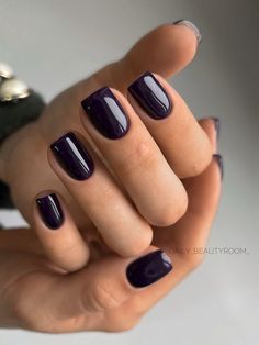 "Add a touch of mystery to your October nails with these midnight-inspired designs. Perfect for embracing the magic of long autumn nights! 🌙🖤 #OctoberNails #MidnightNails #DarkNails #FallFashion #NailArt" October Nail Designs, Autumn Night, Dark Nails, Halloween Night, Halloween Nails, Winter Nails