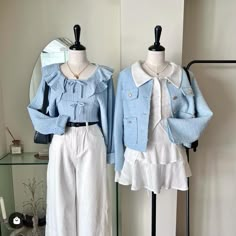 Korean Style Clothes, Blue And White Outfits, Women Things, Fashion Hairstyles, Ideal Weight, Photo Set, White Outfits, Casual Style Outfits, Style Clothes