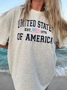 Cottage Clothes, Aesthetic Outfit Ideas For School, Usa Outfits, Usa Clothes, Popular Clothes, Bday Wishlist, Luxury Paints, July Outfits, Aloha Print