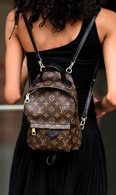 Comfort vs. Fashion: How to Achieve Both | WhoWhatWear Mochila Louis Vuitton, Tas Louis Vuitton, Louis Vuitton Hobo Bag, Louis Vuitton Taschen, Tas Lv, Louis Vuitton Messenger Bag, Cheap Louis Vuitton Bags, Sac Louis Vuitton, Vogue Editorial