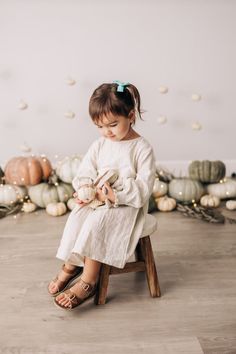 Fall Photoshoot Setup Ideas, Fall Mini Shoot, Preschool Photography, Shooting Studio