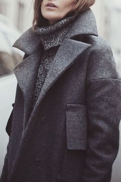 grey Minimalisticky Chic, Grey Mood, Coat Inspiration, Oversize Coat, Fashion Gone Rouge, Knitted Turtleneck, Wool Winter