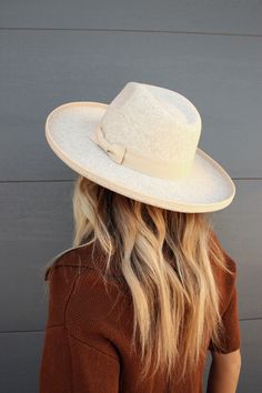 This gorg oatmeal hat goes with everything and is extremely elevated! It's such a good high quality material and has an adjustable string inside to fit everyone! A closet staple if you ask me! Heather beige and nude Adjustable inside string Fedora hat style Bow detail Lifted edge of brim True to size One size Beige Boater Hat With Flat Brim For Fall, Beige Flat Brim Boater Hat For Fall, Beige Flat Brim Felt Hat For Winter, Beige Curved Brim Panama Hat For Everyday, Beige Fedora Hat For Fall, Beige Short Brim Fedora For Everyday, Winter Beige Flat Brim Fedora, Beige Flat Brim Hat For Fall, Winter Beige Flat Brim Hat Band