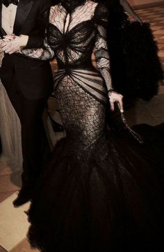 Morticia Addams, Christina Ricci, Zac Posen, Glam Dresses, Mode Inspo, Dark Fashion, Fancy Dresses, Gothic Fashion, Dream Dress