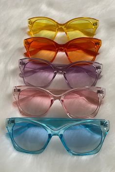 Brand New Sunglasses ▪️ 100% UV Protection ▪️Men | Women | Unisex Trendy Clear Sunglasses For The Beach, Casual Cat Eye Polycarbonate Sunglasses, Trendy Clear Plastic Sunglasses, Trendy Clear Cat Eye Sunglasses For Beach, Trendy Clear Sunglasses For Beach, Clear Sunglasses With Gradient Lenses For Beach, Clear Glass Sunglasses For Vacation, Casual Clear Cat Eye Sunglasses For Beach, Clear Tinted Sunglasses For The Beach